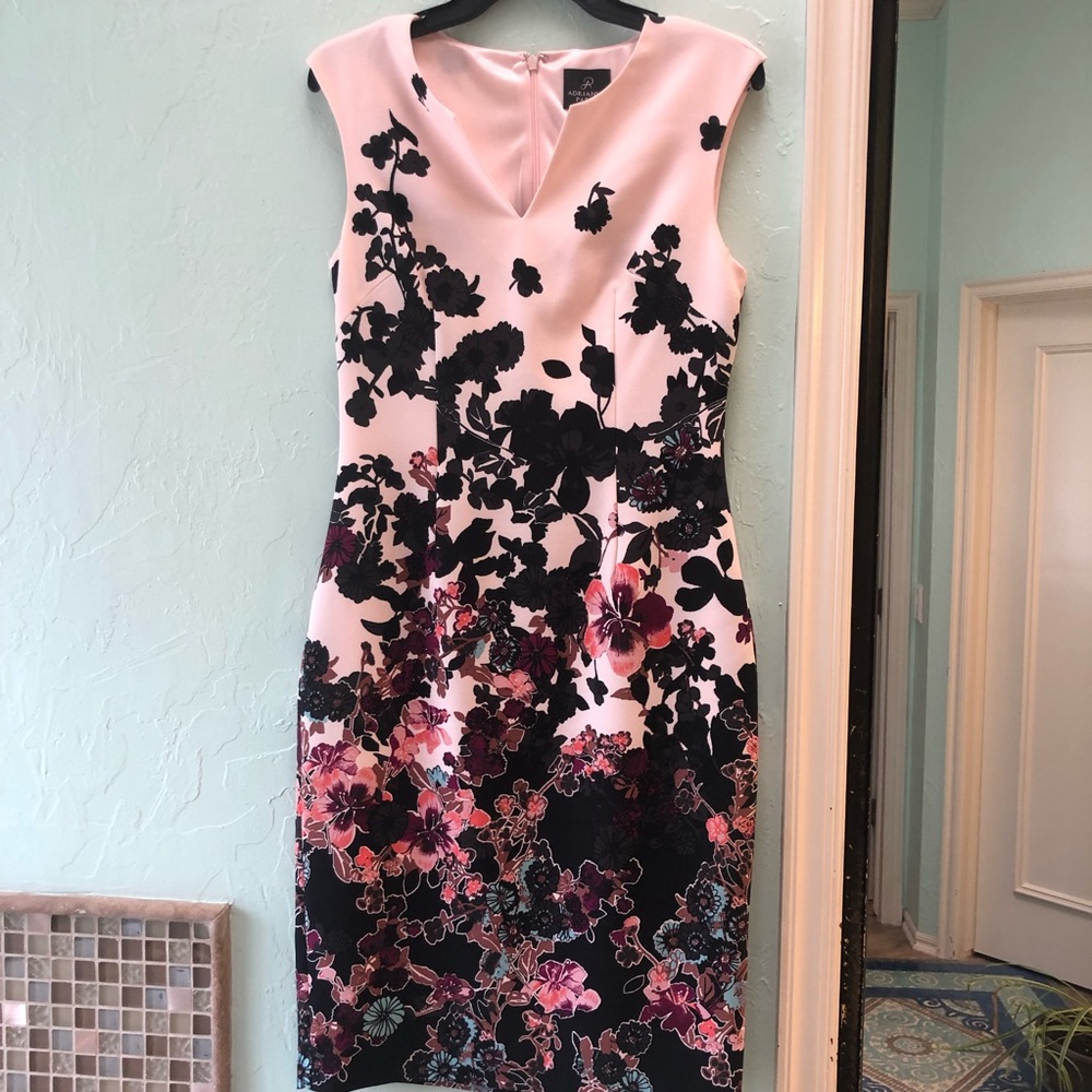 Beautiful printed Adrianna Papell